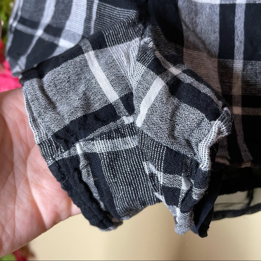 American Eagle Black & White Plaid High Waisted Shorts Size L - Picture 4 of 8